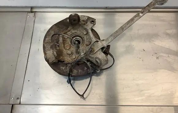 Nissan Murano Z50 Rear wheel hub spindle/knuckle 