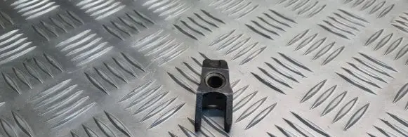 Volkswagen PASSAT B5 Fuel Injector clamp holder