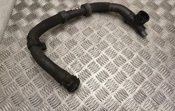 Volkswagen Golf III Engine coolant pipe/hose 5Q0122051B