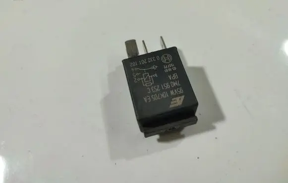 Audi A4 S4 B5 8D Other relay 95VW10K705EA