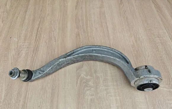 Front lower control arm/wishbone