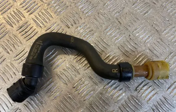 Engine coolant pipe/hose