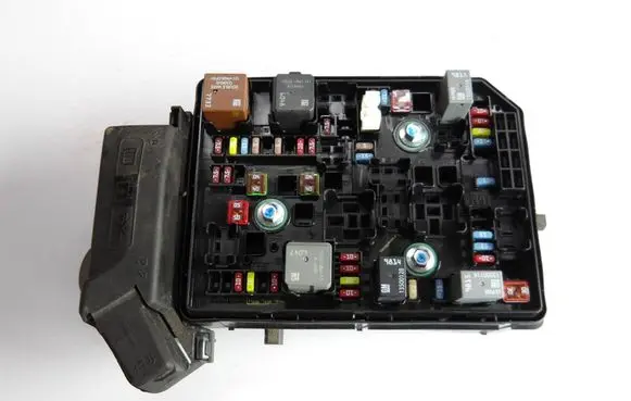 Opel Astra K Fuse box set 39158960 812461952 8639800000000U