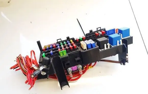 Mercedes-Benz A W168 Fuse box set A1685462143