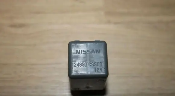 Nissan X-Trail T30 Other relay 24330C9900