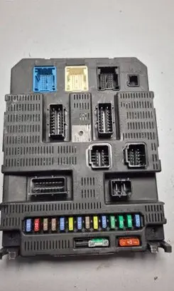 Peugeot 308 Fuse module 9659285480 193467160107 905180107