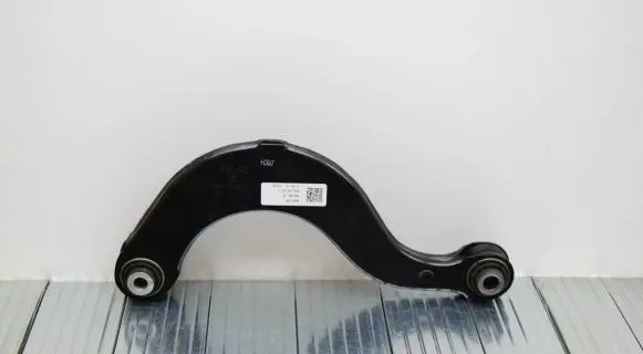 Rear upper control arm/wishbone