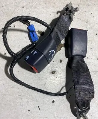 Honda Insight Rear seatbelt buckle 1056783