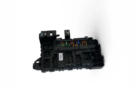 Ford Mustang VII Fuse module PR3T15604KAAG