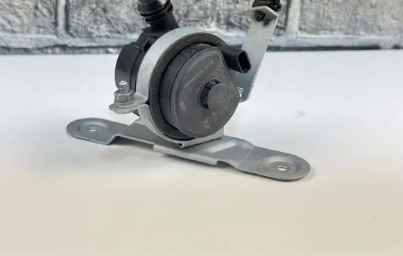 BMW 5 G30 G31 Electric auxiliary coolant/water pump 9147359