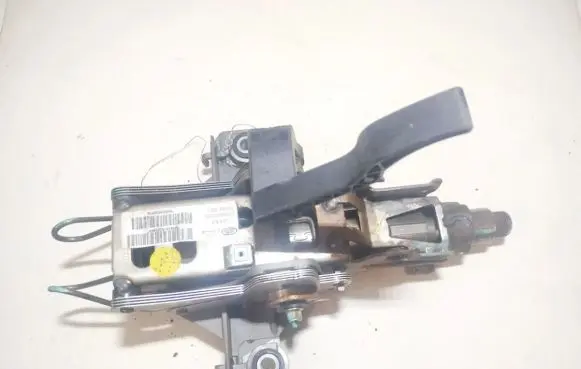 Land Rover Discovery 3 - LR3 Steering wheel axle qmb500650