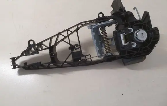 BMW X5 F15 Front door exterior handle/bracket 7304804