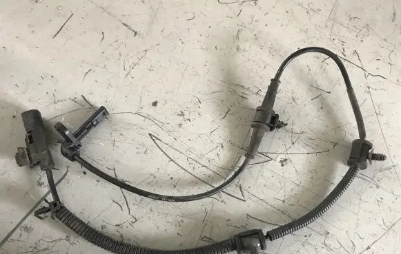 Opel Insignia A ABS brake wheel speed sensor