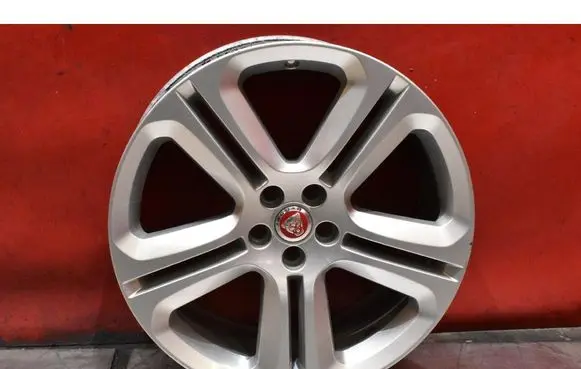 Jaguar F-Pace R18 alloy rim HK831007GA