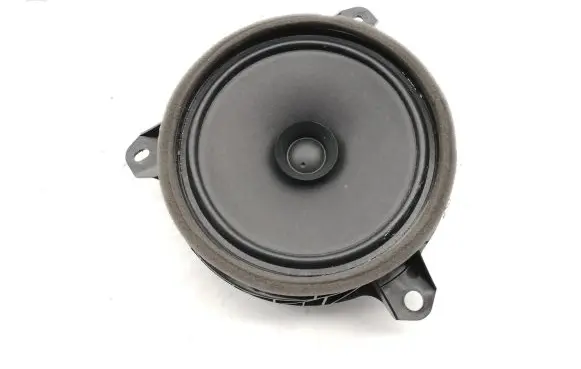Toyota Yaris XP210 Front door speaker