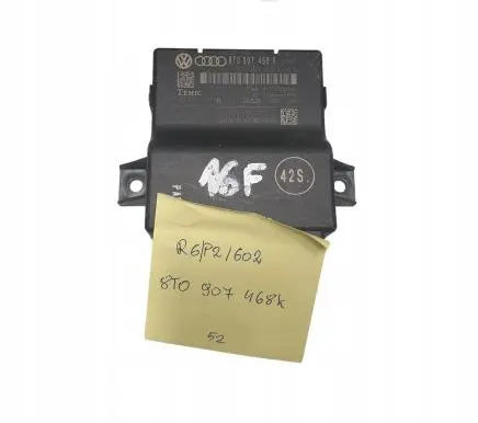 Audi A5 8T 8F Gateway control module 8T0907468K