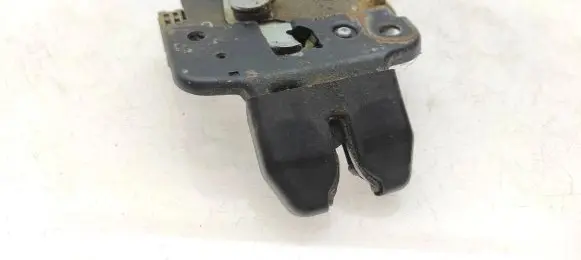Subaru Legacy Loading door lock 