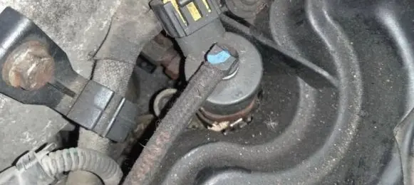 Opel Zafira B Fuel injector 0445110165