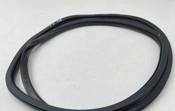 Chrysler Pacifica Front door rubber seal 68188726AD