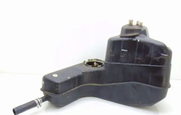 Audi R8 42 Fuel tank 
