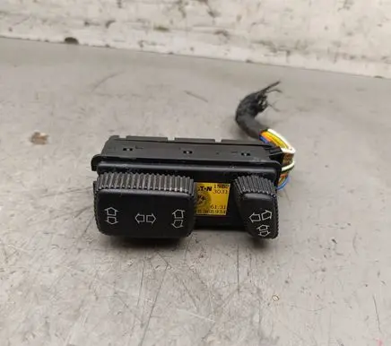 BMW 5 E39 Seat control switch 8368934