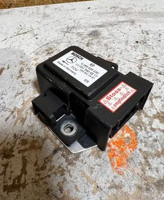 Mercedes-Benz E W210 ESP acceleration yaw rate sensor 0005422481 0015404517 0265005230