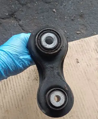 BMW X5 E70 Rear control arm 677447702 6774477