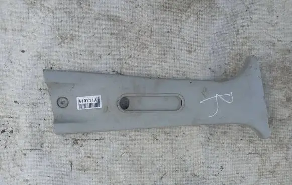 Skoda Octavia Mk1 (1U) (B) pillar trim (top) 6N0868313