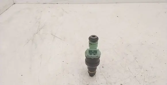 BMW 5 E39 Fuel injector 0280150415