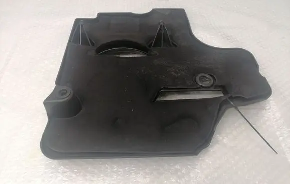 Mercedes-Benz E W212 Timing belt guard (cover) A6510101867