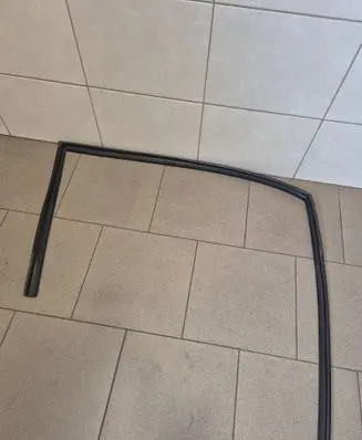 KIA Optima Rubber seal front door window/glass