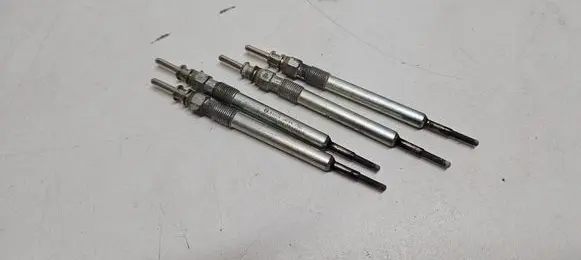 BMW 2 F22 F23 Glow plug 0250603006