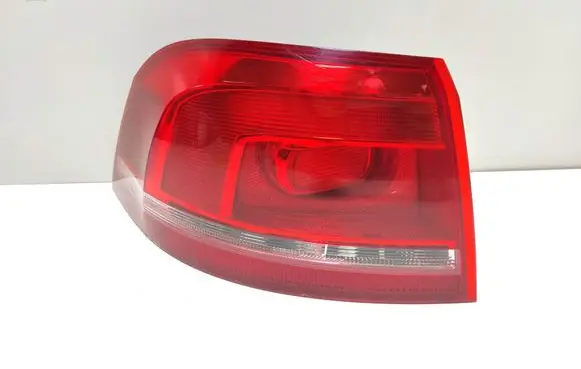 Volkswagen PASSAT B7 Rear/tail lights 3AF945095C