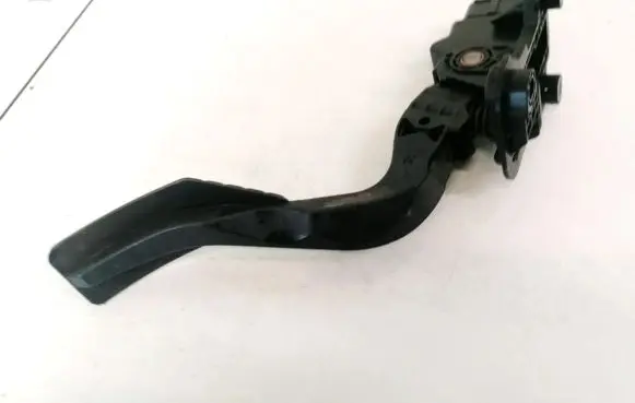 Mitsubishi Outlander Accelerator throttle pedal 47114224428 MN101543