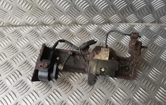 Citroen C5 Air suspension valve block 9641247280 96399219E 96399219