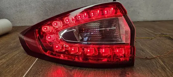 Ford Mondeo MK V Rear/tail lights DS7313405CH