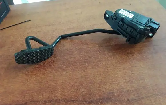 Citroen Jumpy Accelerator pedal position sensor 1337493080