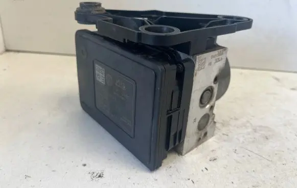 Skoda Superb B8 (3V) ABS Pump 3Q0907379AA 3q0614517aa 10062531751