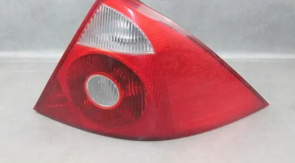Ford Mondeo Mk III Rear/tail lights