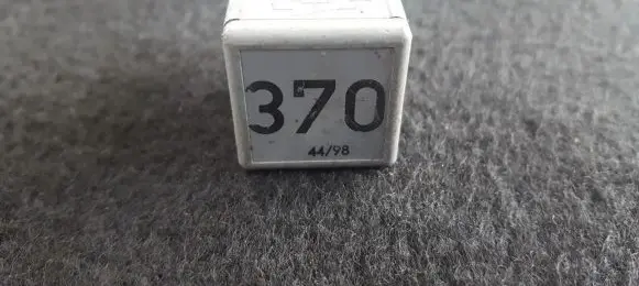 Audi A6 S6 C5 4B Other relay 8D0951253 V23134-J52-X300