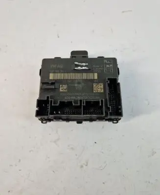 Volkswagen Tiguan Door control unit/module 5Q0959593L