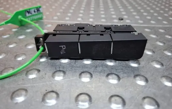 Volkswagen Golf VII Parking (PDC) sensor switch S27705685 5G1927238E