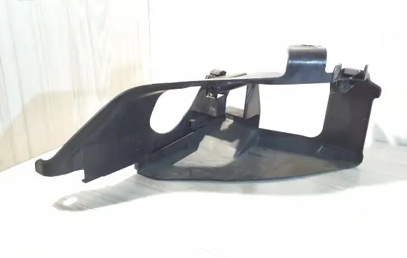 Audi Q7 4L Headlight/headlamp mounting bracket