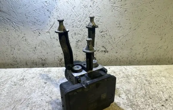 Chrysler 300C ABS Pump P68224182AB 25021