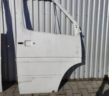 Mercedes-Benz Sprinter W901 W902 W903 W904 Front door 