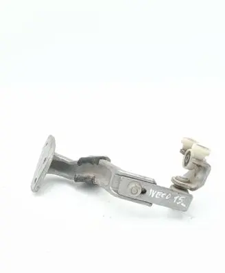 Iveco Daily 6th gen Front door upper hinge 56087