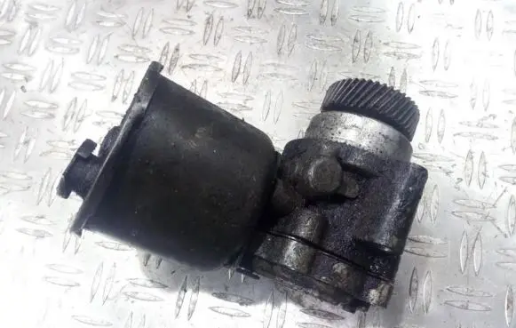 Mazda Premacy Power steering pump bj3a3265xc 01087057