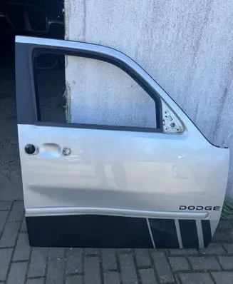 Dodge Nitro Front door