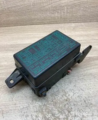 Mitsubishi Lancer Fuse box set MB818623