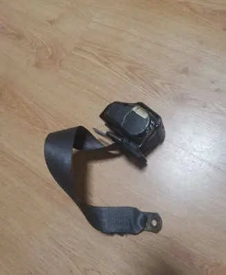 Volvo S40, V40 Middle seatbelt (rear) 0424107